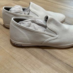 SeaVees Slip On Sneakers - Linen - Size 12